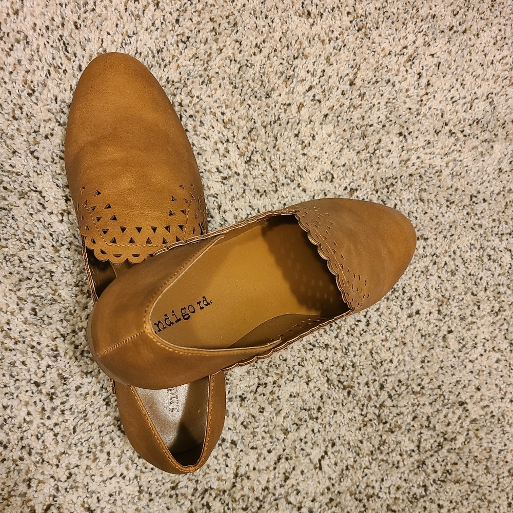 Brown flats